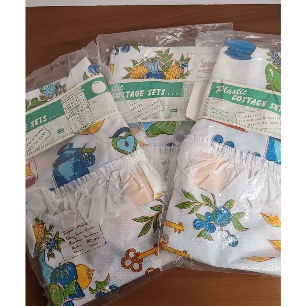 Rare Vintage Plastic Cottage Curtains - Picture 5 of 6